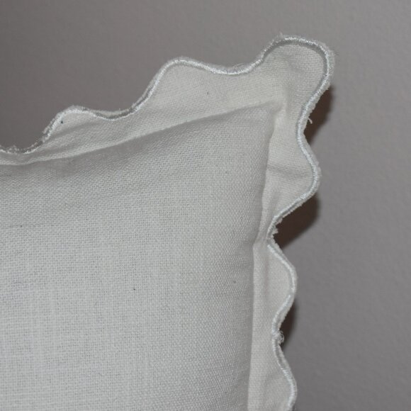 Joann White Ruffle Edge Spring Country Cottage Carrot Throw Pillow Home Decor - Picture 6 of 12